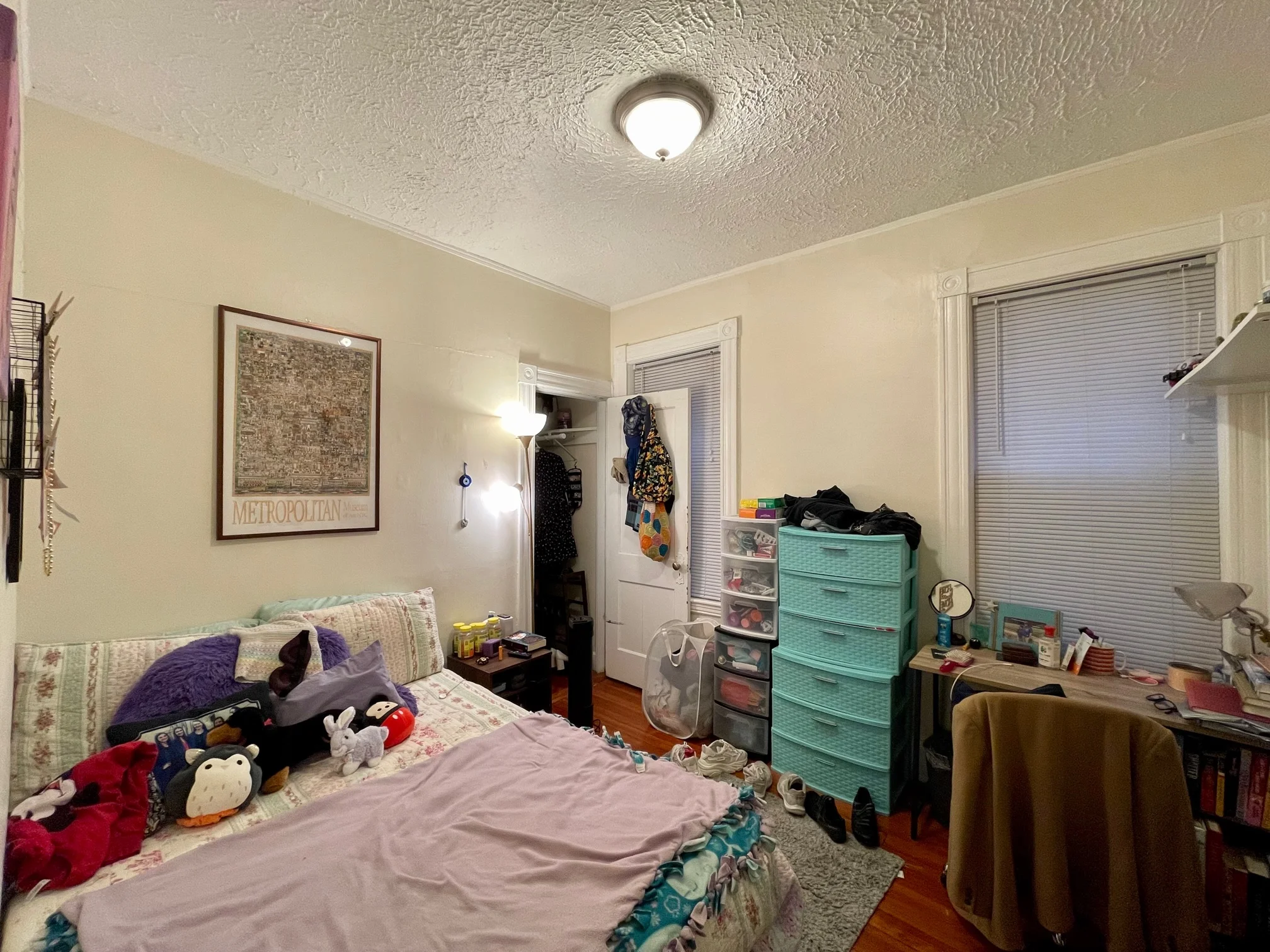 3 bed, 1 bath apartment for rent at 162 Kelton St Unit 2, Brighton — photo 11 of 13