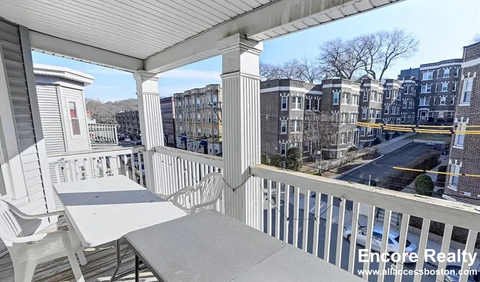 3 bed, 1 bath apartment for rent at 162 Kelton St Unit 3, Brighton — photo 7 of 7