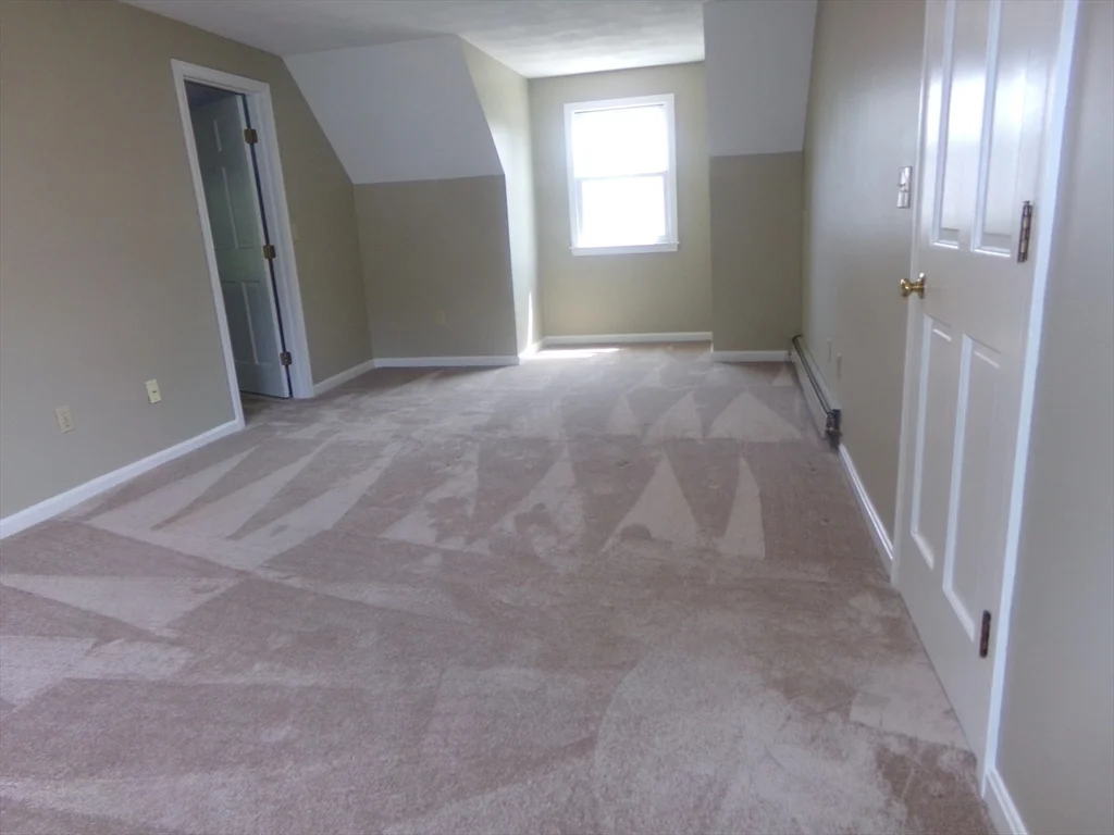 3 bed, 2 bath apartment for rent at 162 Middlesex Ave Unit 1, Wilmington — photo 10 of 33