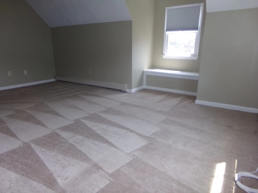 3 bed, 2 bath apartment for rent at 162 Middlesex Ave Unit 1, Wilmington — photo 14 of 33