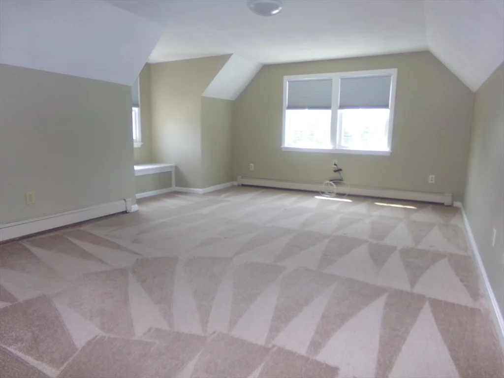 3 bed, 2 bath apartment for rent at 162 Middlesex Ave Unit 1, Wilmington — photo 13 of 33