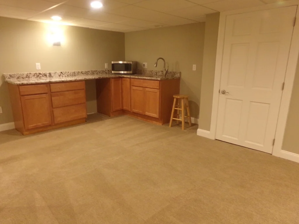 3 bed, 2 bath apartment for rent at 162 Middlesex Ave Unit 1, Wilmington — photo 21 of 33