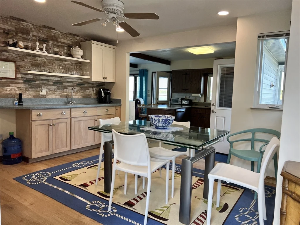 2 bed, 1 bath apartment for rent at 162 R Pettey Ln Unit WINTER RENT, South Westport — photo 10 of 22
