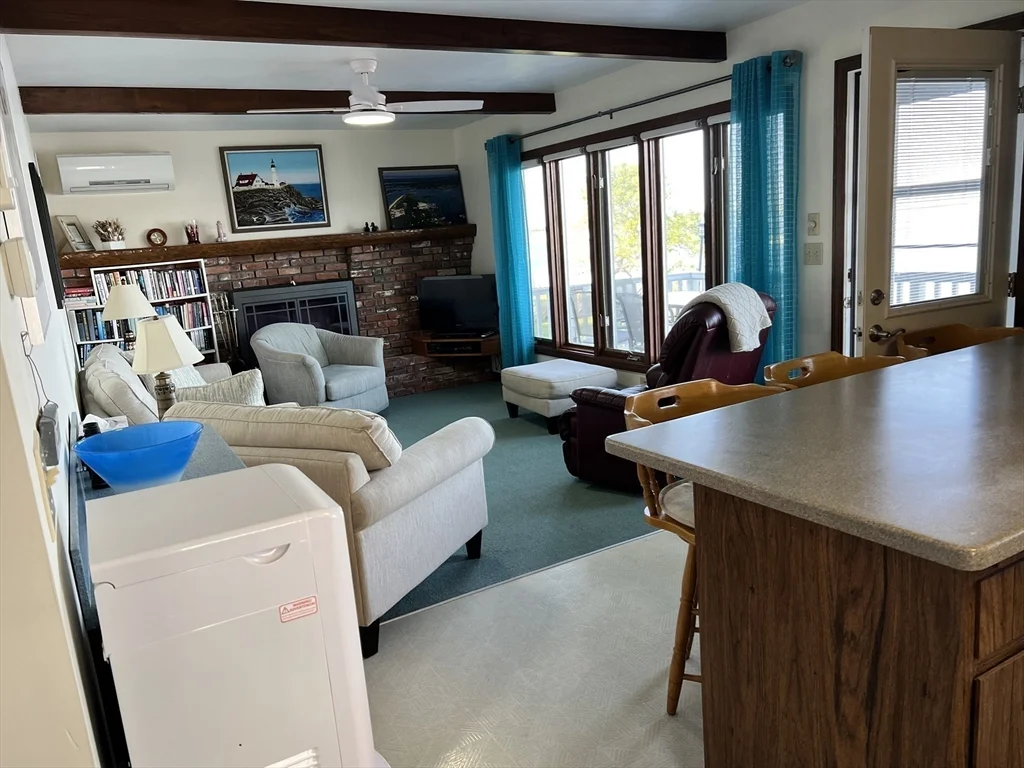 2 bed, 1 bath apartment for rent at 162 R Pettey Ln Unit WINTER RENT, South Westport — photo 7 of 22