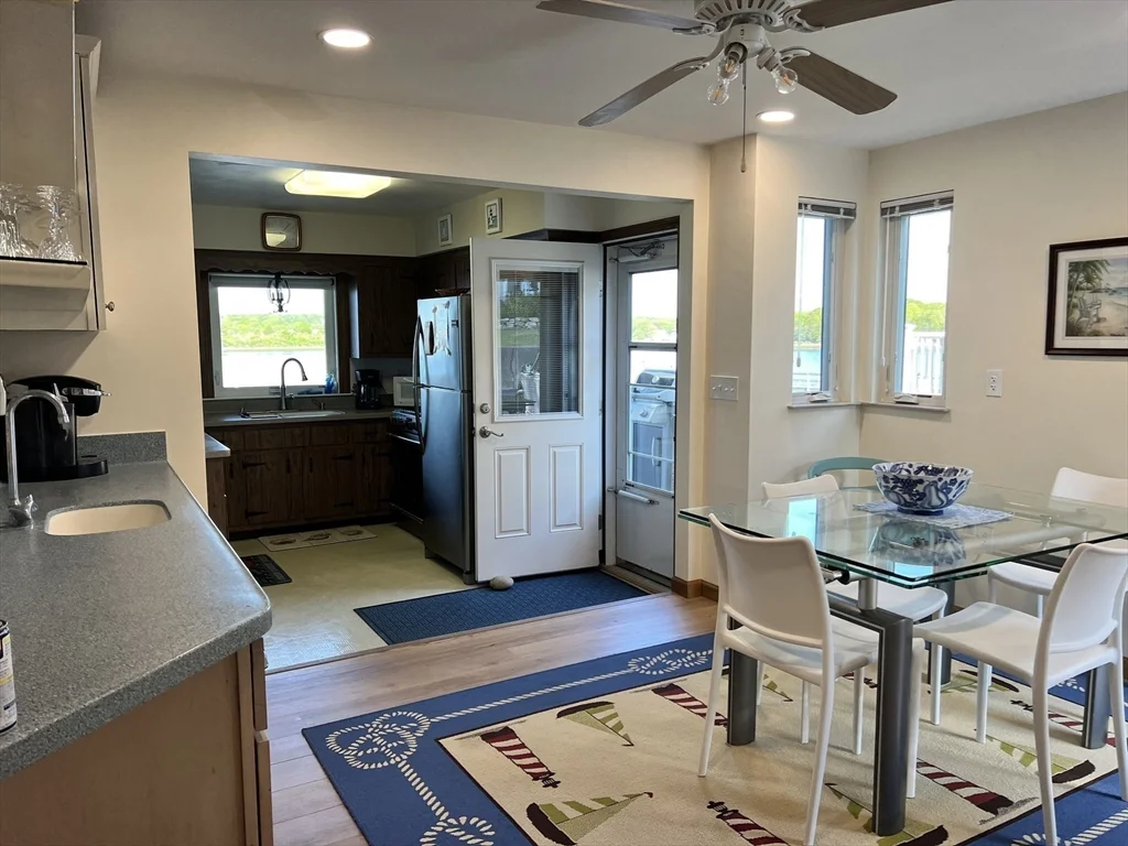 2 bed, 1 bath apartment for rent at 162 R Pettey Ln Unit WINTER RENT, South Westport — photo 13 of 22