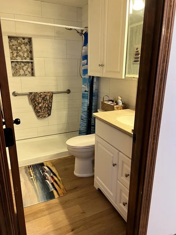 2 bed, 1 bath apartment for rent at 162 R Pettey Ln Unit WINTER RENT, South Westport — photo 16 of 22