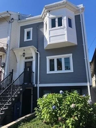 4 bed, 3 bath apartment for rent at 162 Saratoga Unit A, Boston