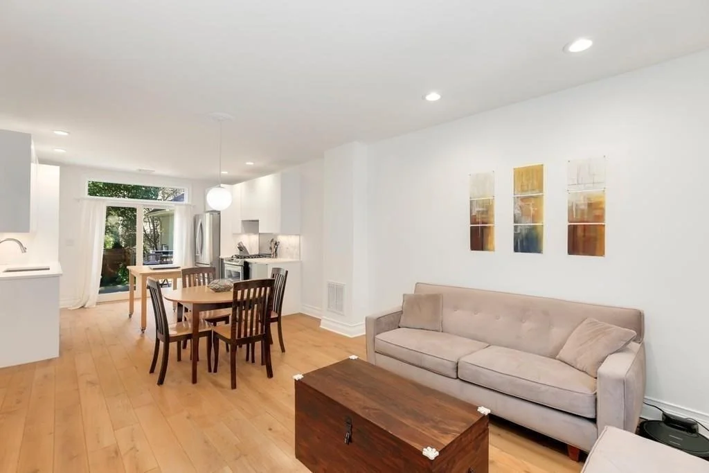 4 bed, 3 bath apartment for rent at 162 Saratoga Unit A, Boston — photo 9 of 24