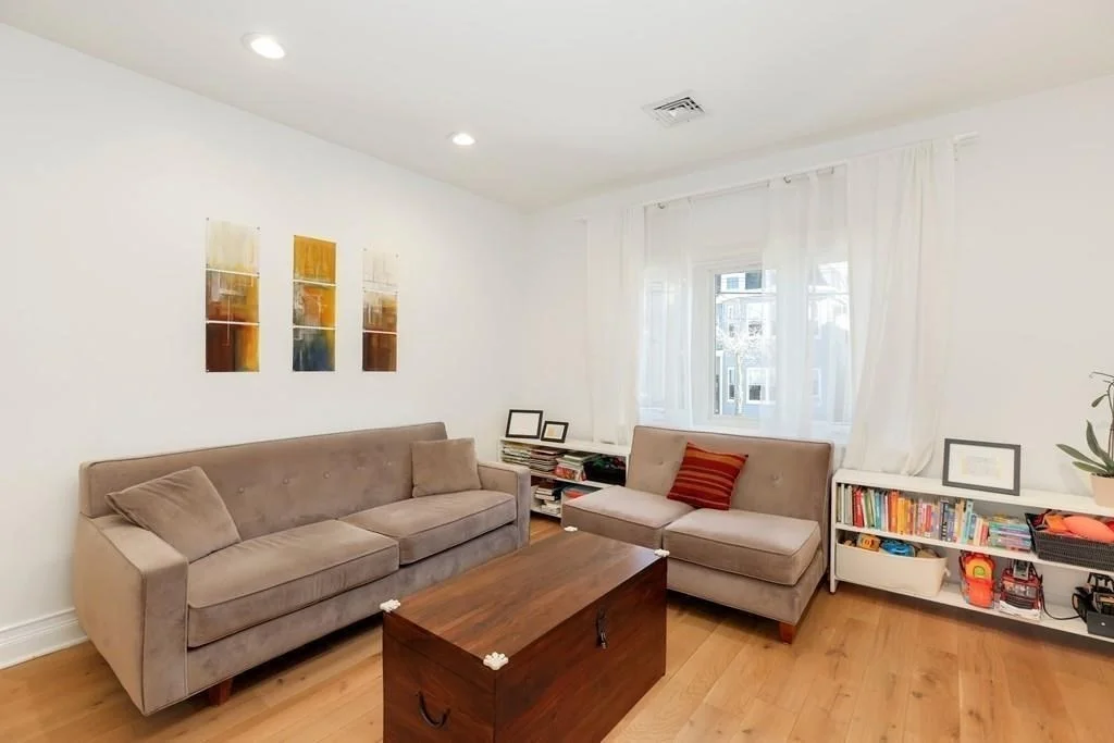 4 bed, 3 bath apartment for rent at 162 Saratoga Unit A, Boston — photo 7 of 24