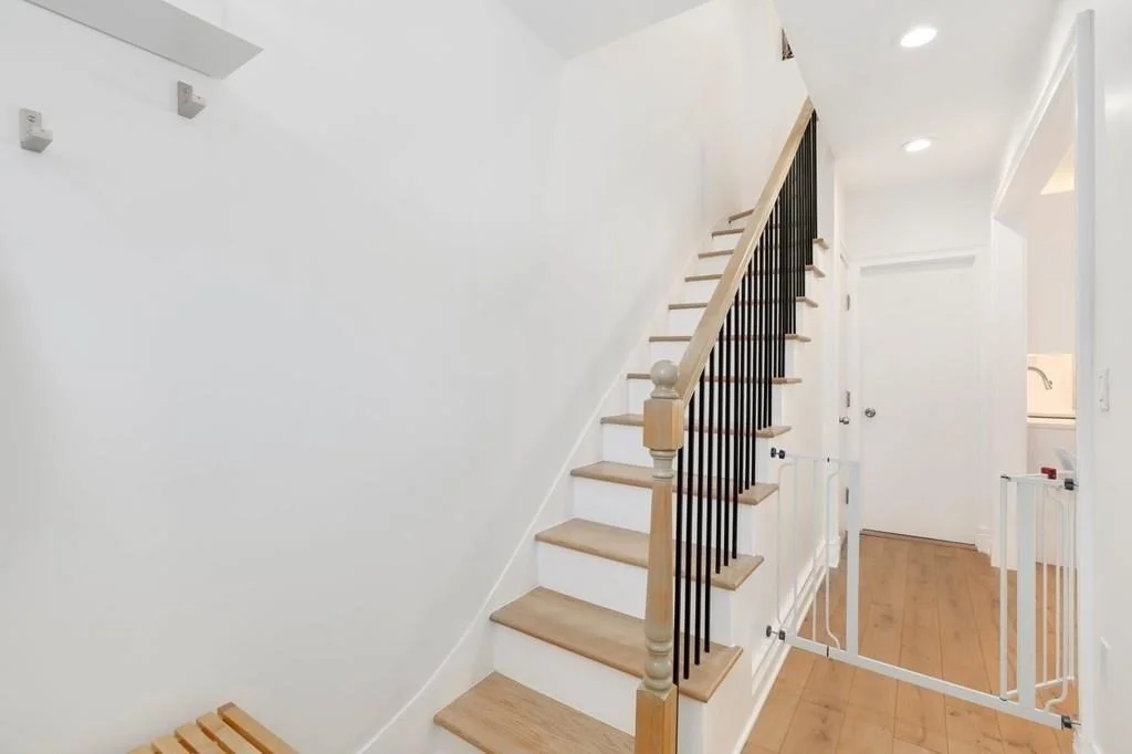 4 bed, 3 bath apartment for rent at 162 Saratoga Unit A, Boston — photo 13 of 24