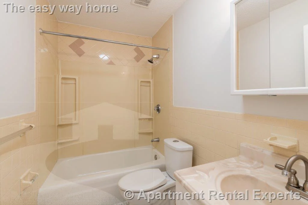 Studio bed, 1 bath apartment for rent at 162 Summer St Unit 15, Spring Hill — photo 4 of 4