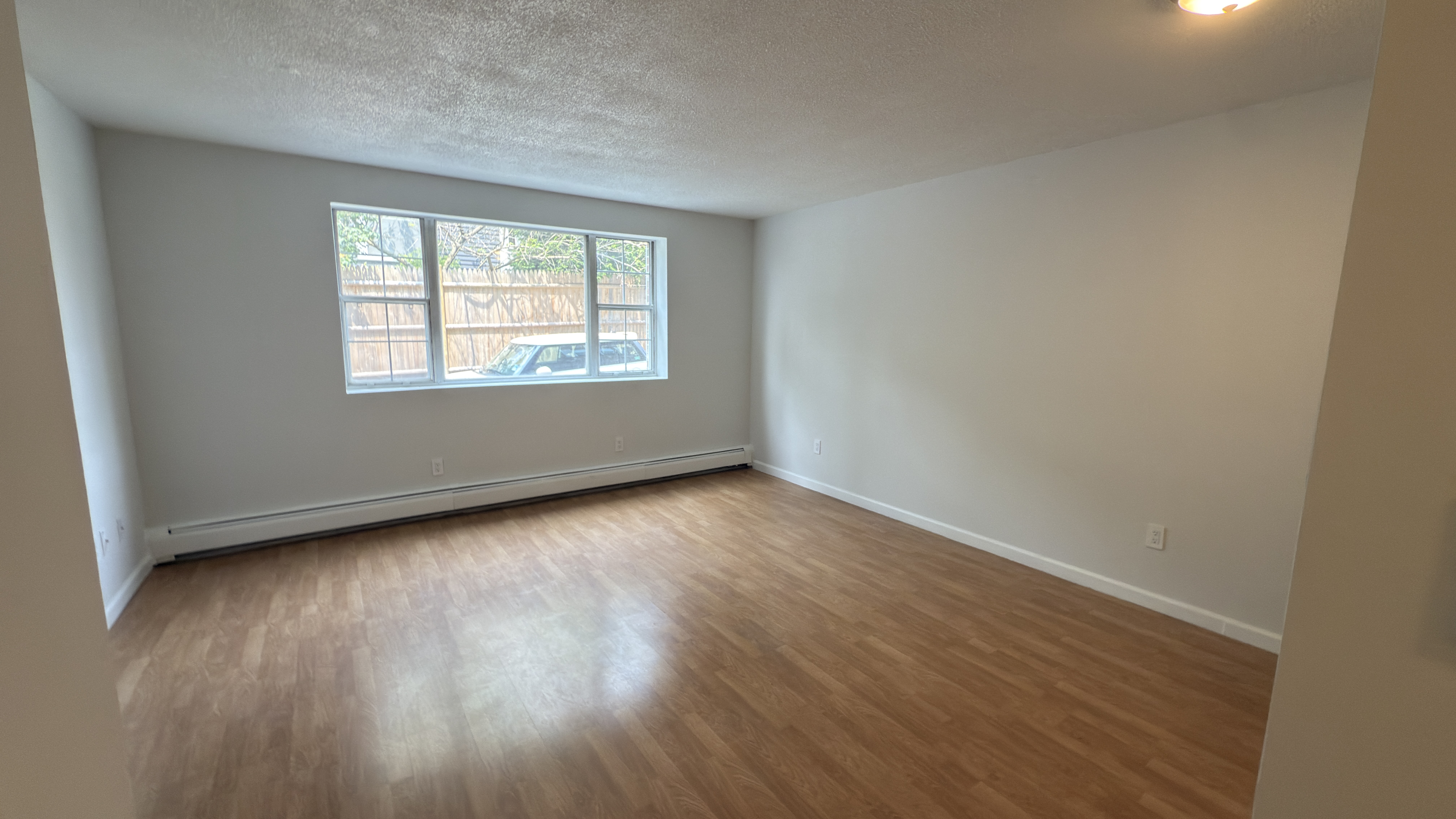 Studio bed, 1 bath apartment for rent at 162 Summer St Unit 17D, Spring Hill — photo 2 of 9