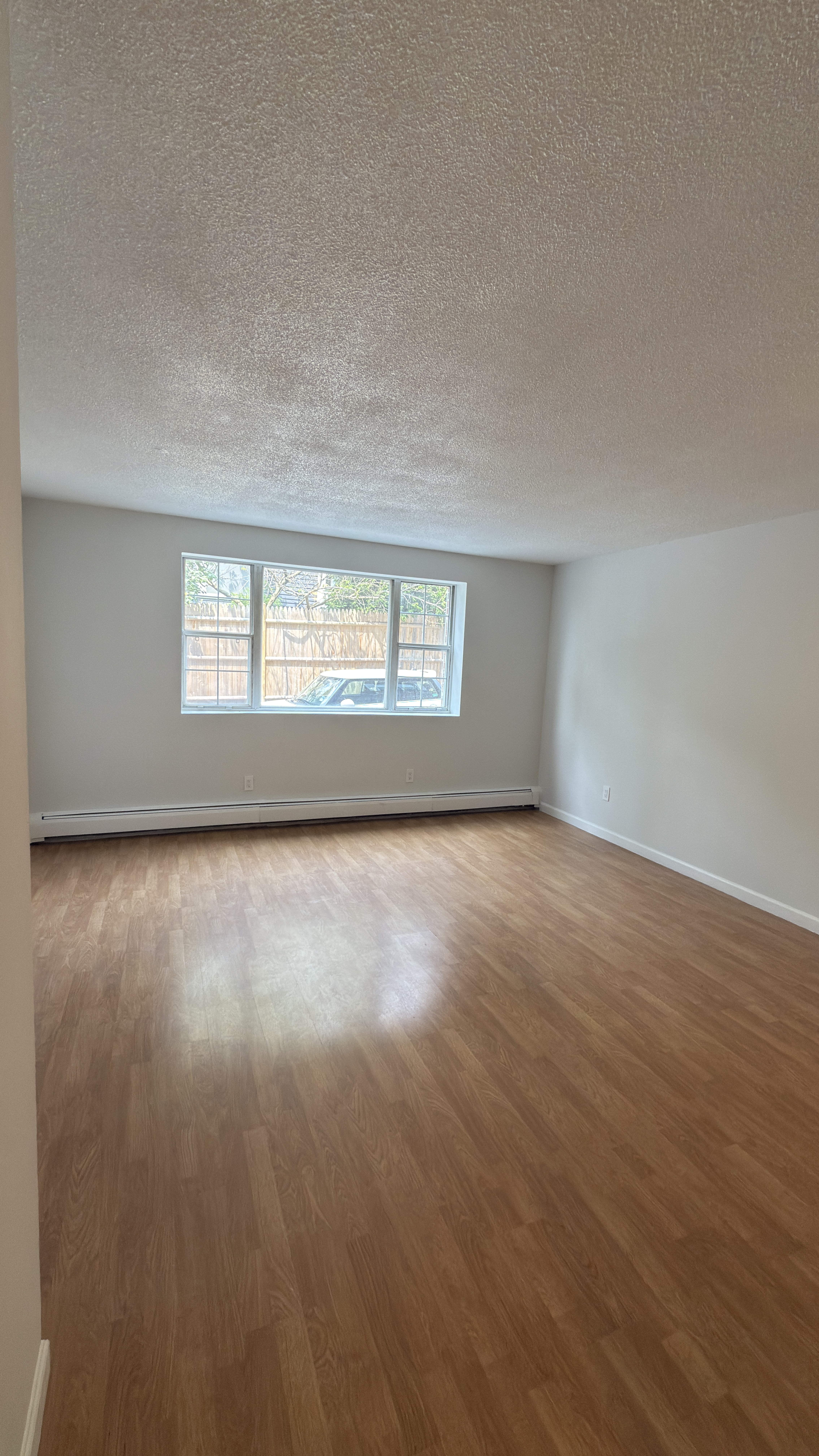 Studio bed, 1 bath apartment for rent at 162 Summer St Unit 17D, Spring Hill — photo 3 of 9