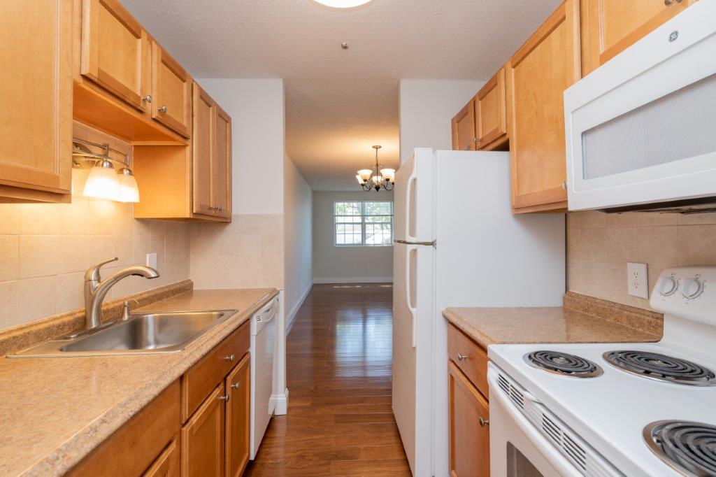 2 bed, 1 bath apartment for rent at 162 Summer St Unit 25, Spring Hill — photo 2 of 7