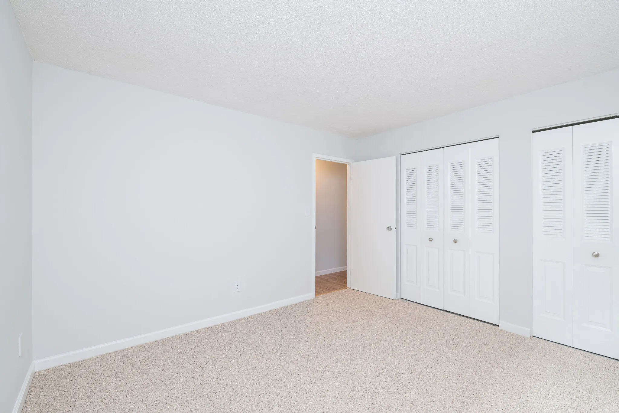 2 bed, 1 bath apartment for rent at 162 Summer St Unit 26, Spring Hill — photo 5 of 8