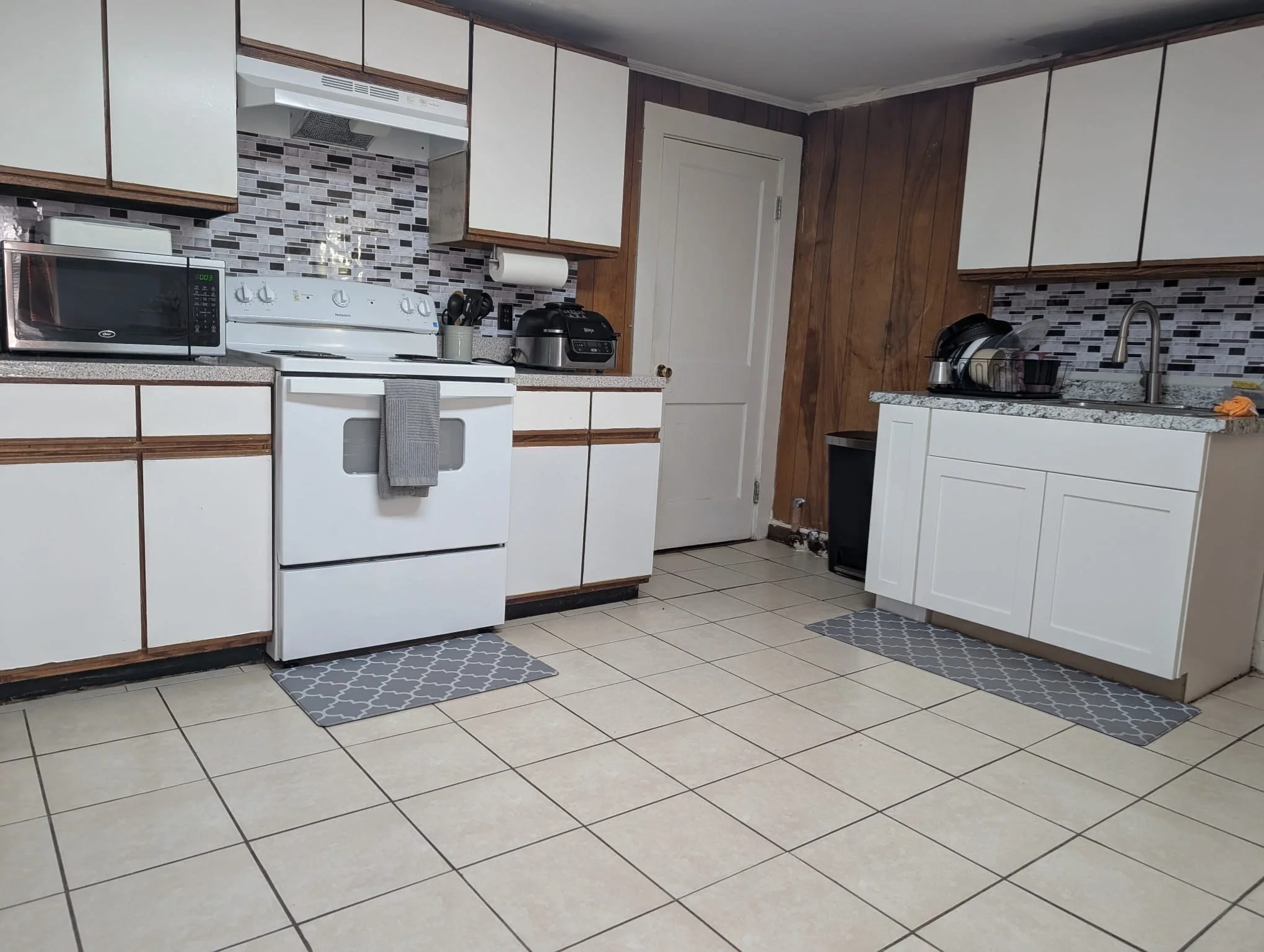 2 bed, 1 bath apartment for rent at 1621 Concord Unit 2, Framingham — photo 6 of 10