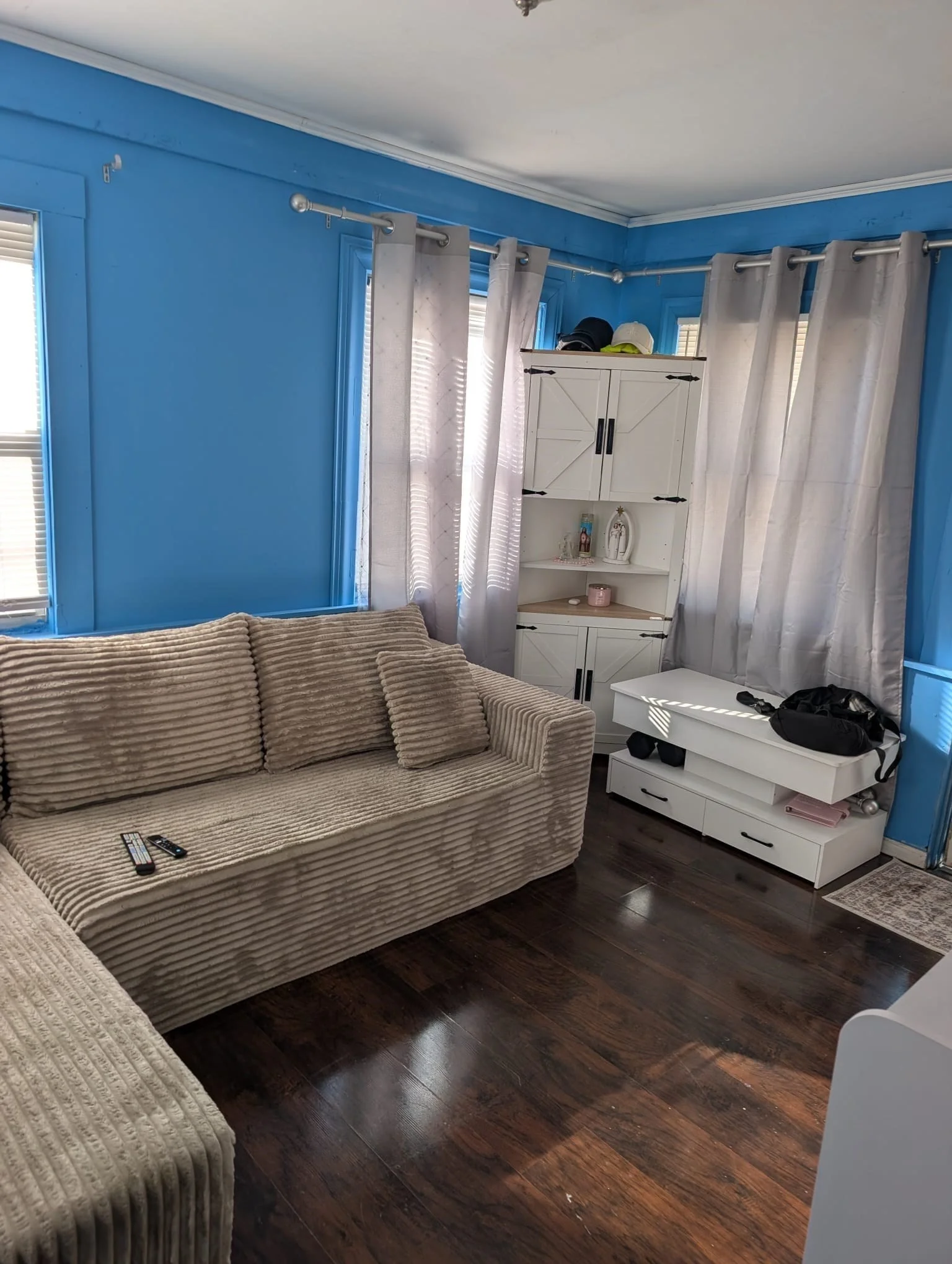 2 bed, 1 bath apartment for rent at 1621 Concord Unit 2, Framingham — photo 2 of 10