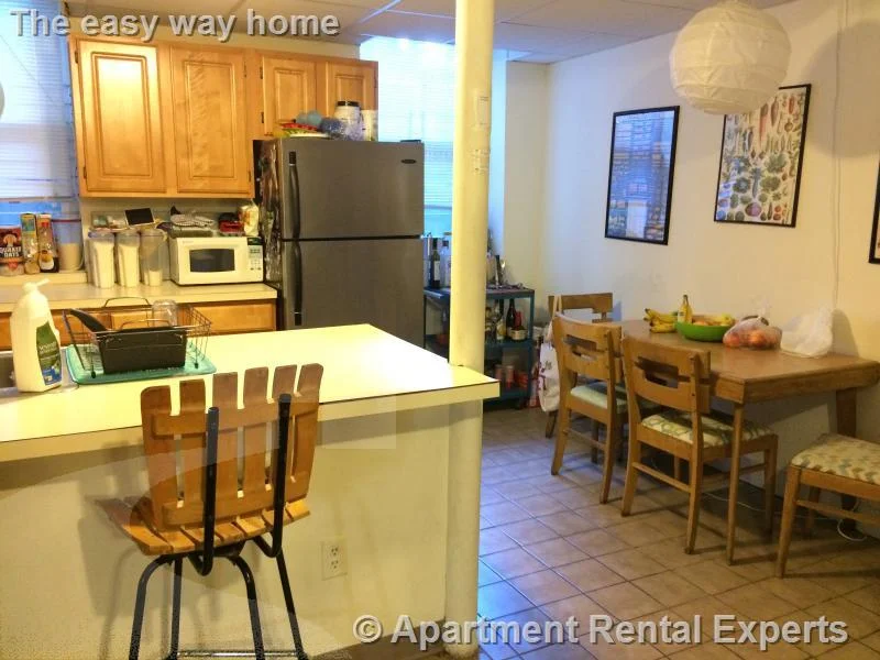 2 bed, 1 bath apartment for rent at 1622 Massachusetts Ave Unit B3, Harvard Square