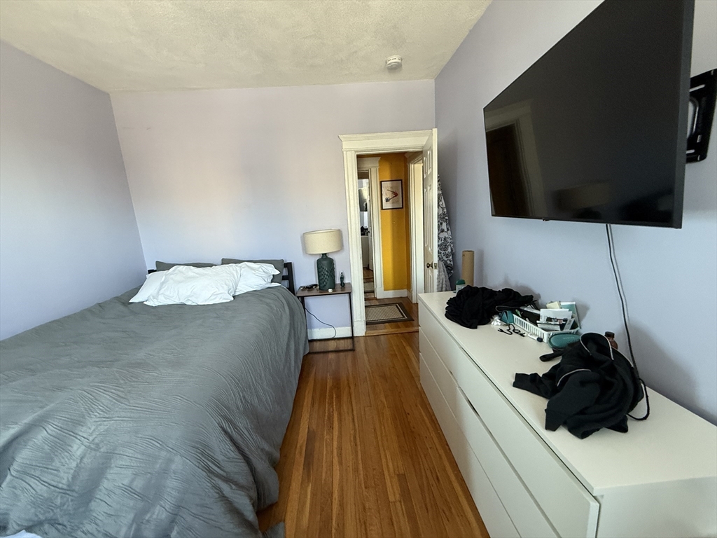 1 bed, 1 bath apartment for rent at 1625 Commonwealth Ave Unit 11, Brighton — photo 6 of 7