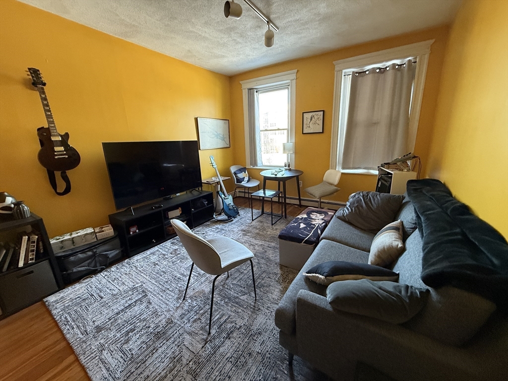 1 bed, 1 bath apartment for rent at 1625 Commonwealth Ave Unit 11, Brighton — photo 3 of 7