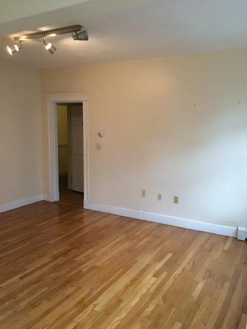 Studio bed, 1 bath apartment for rent at 1625 Commonwealth Ave Unit 15, Brighton — photo 2 of 12