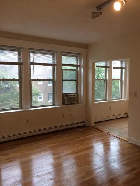 Studio bed, 1 bath apartment for rent at 1625 Commonwealth Ave Unit 15, Brighton