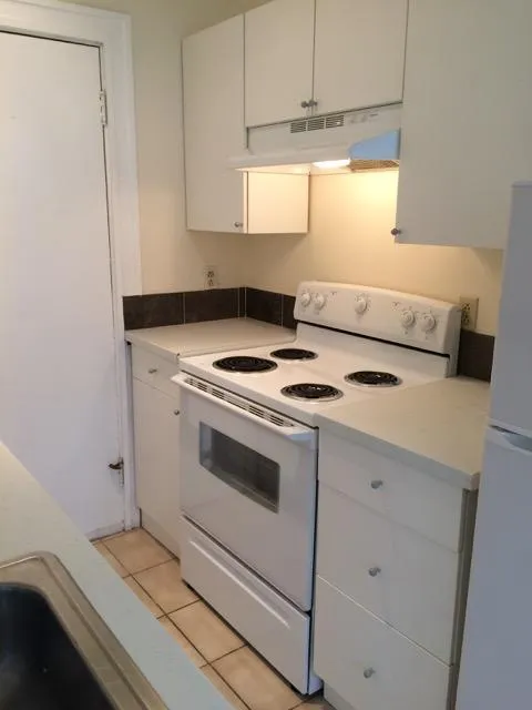 Studio bed, 1 bath apartment for rent at 1625 Commonwealth Ave Unit 15, Brighton — photo 5 of 12