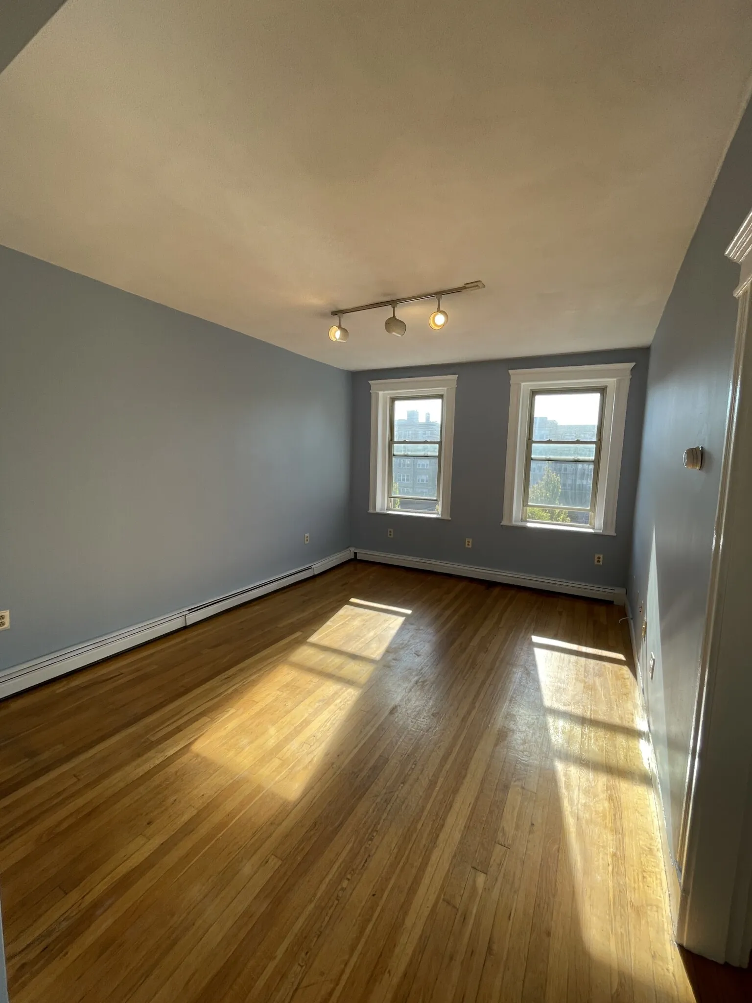 1 bed, 1 bath apartment for rent at 1625 Commonwealth Ave Unit 18, Brighton — photo 6 of 7