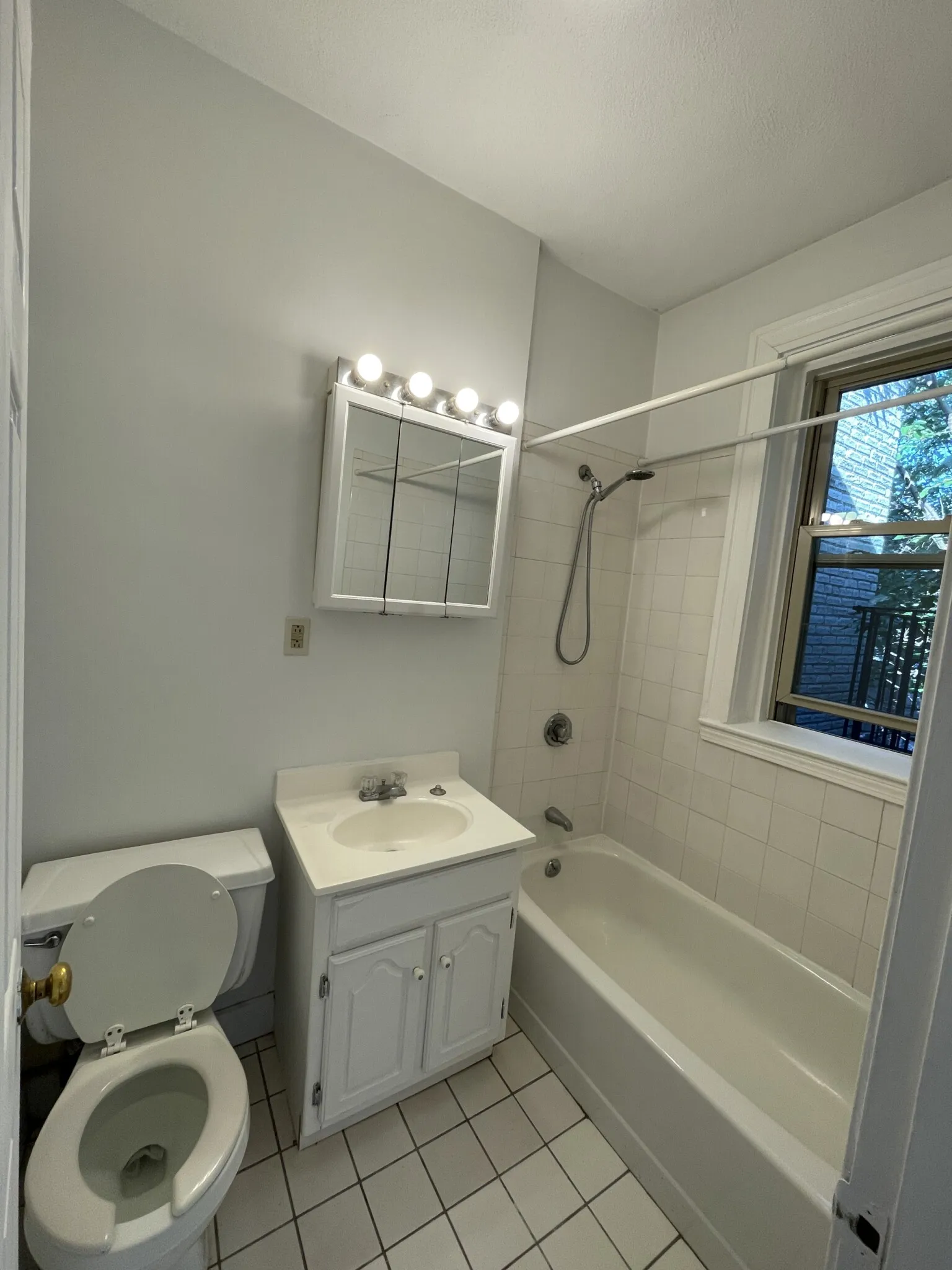 1 bed, 1 bath apartment for rent at 1625 Commonwealth Ave Unit 18, Brighton — photo 1 of 7