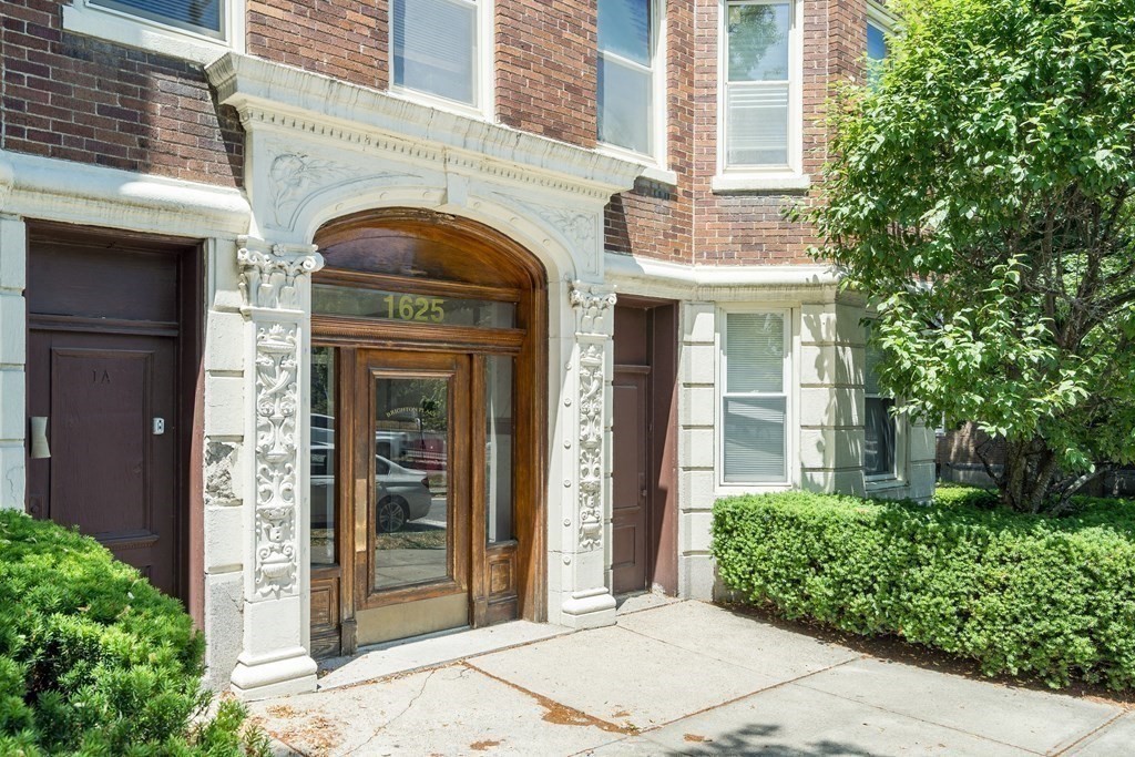 1 bed, 1 bath apartment for rent at 1625 Commonwealth Ave Unit 22, Brighton — photo 12 of 12