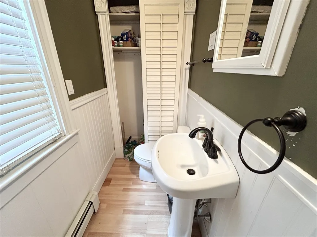 4 bed, 1 bath apartment for rent at 1626 Columbia Rd Unit 1, Boston — photo 10 of 11