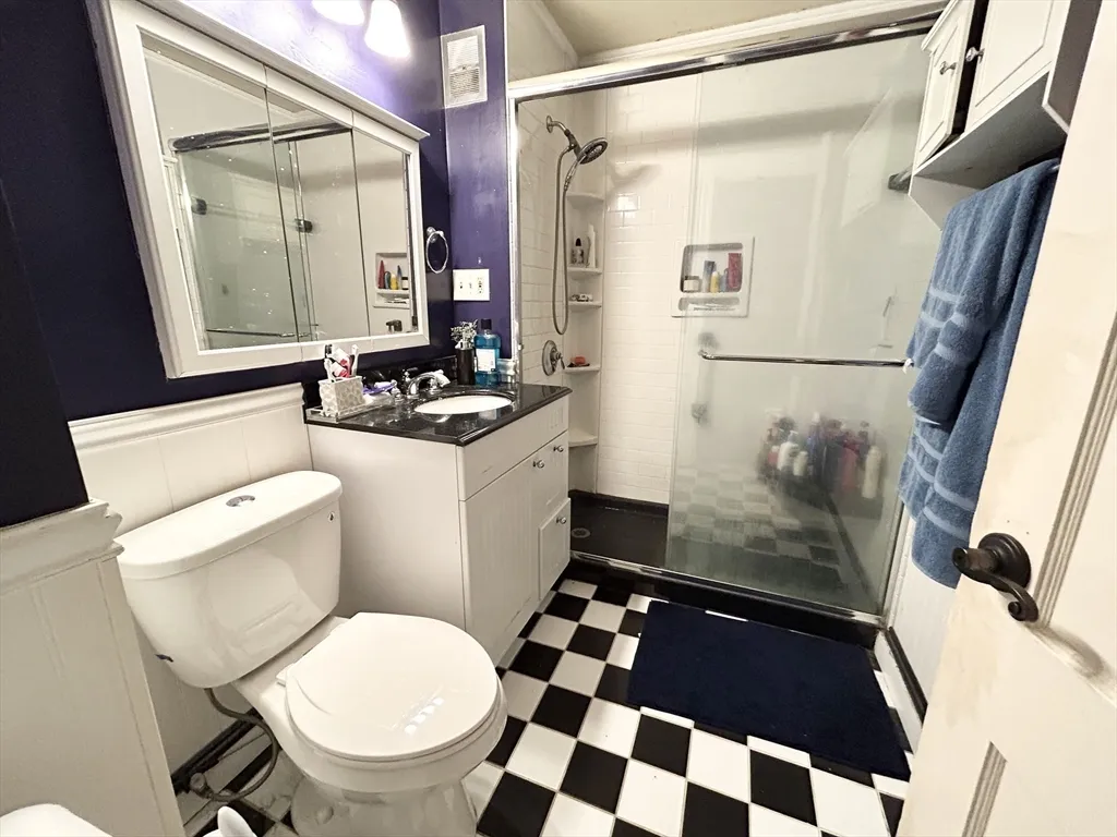 4 bed, 1 bath apartment for rent at 1626 Columbia Rd Unit 1, Boston — photo 9 of 11