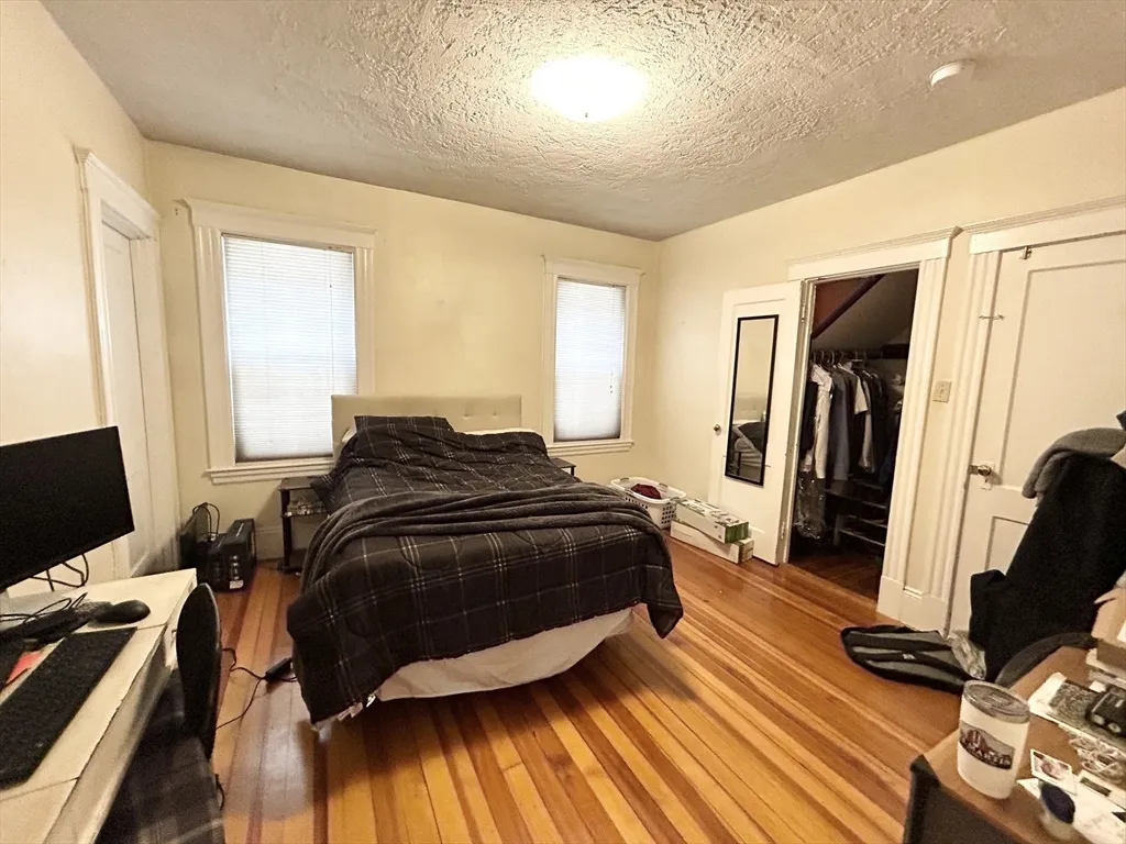 4 bed, 1 bath apartment for rent at 1626 Columbia Rd Unit 1, Boston — photo 8 of 11