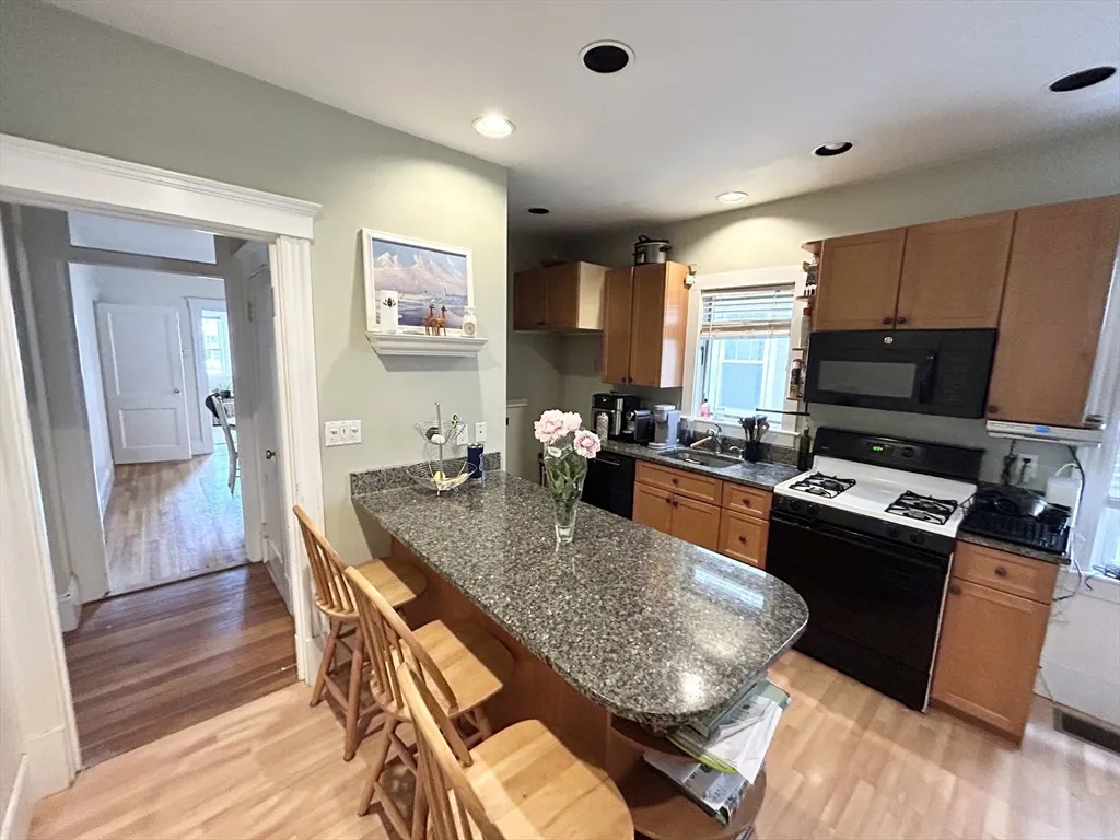 4 bed, 1 bath apartment for rent at 1626 Columbia Rd Unit 1, Boston — photo 2 of 11