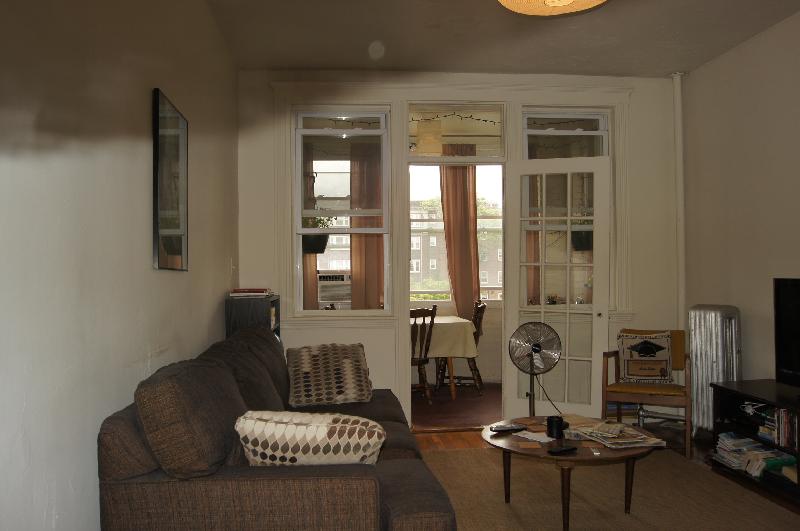 1 bed, 1 bath apartment for rent at 1626 Commonwealth Ave Unit 8, Brighton — photo 3 of 18