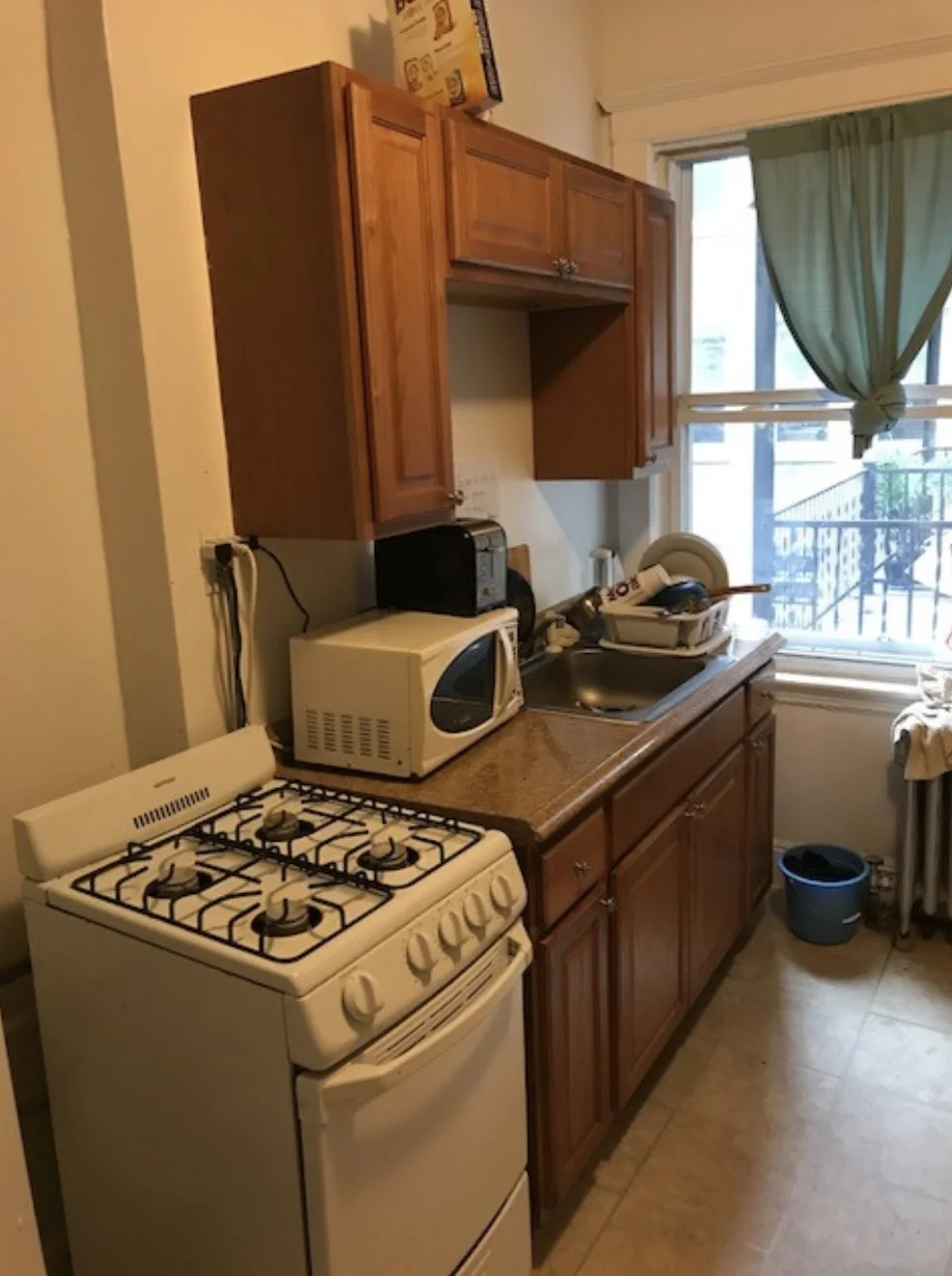 2 bed, 1 bath apartment for rent at 1626 Commonwealth Ave Unit 9, Brighton — photo 2 of 4