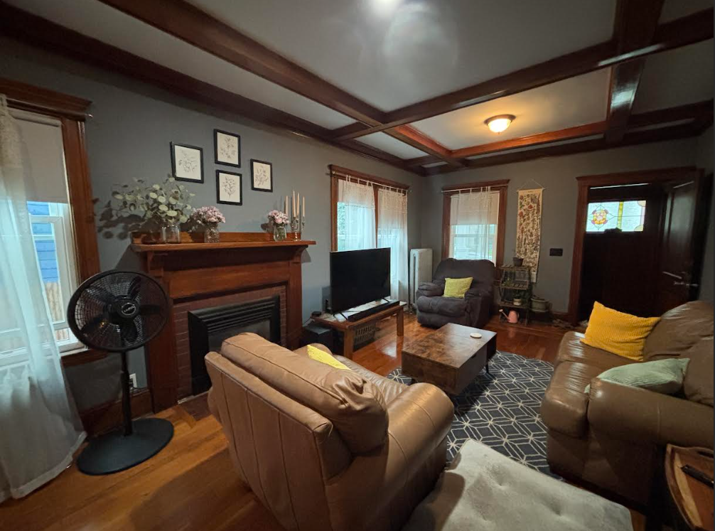 3 bed, 1 bath apartment for rent at 163 Allston St Unit 1, West Medford — photo 2 of 15