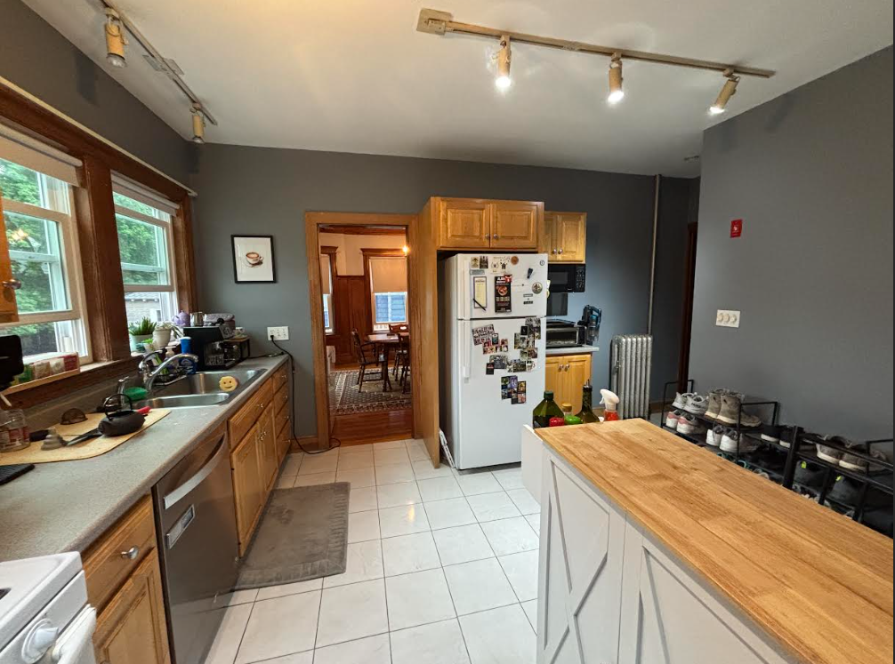 3 bed, 1 bath apartment for rent at 163 Allston St Unit 1, West Medford — photo 9 of 15