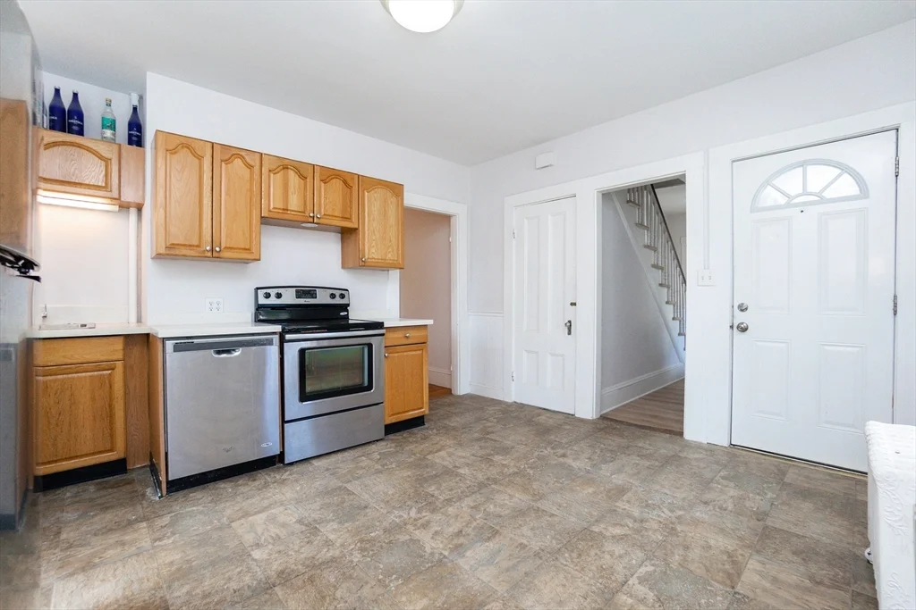 3 bed, 2 bath apartment for rent at 163 Bates Ave Unit 163, West Quincy — photo 17 of 34