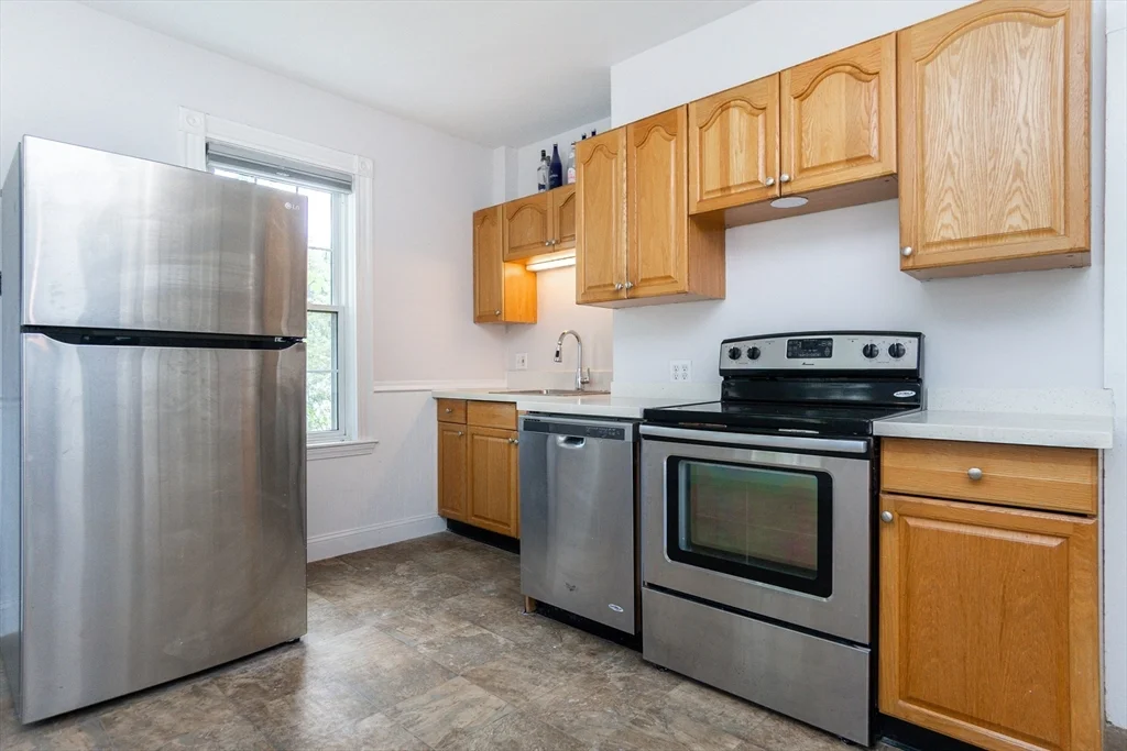 3 bed, 2 bath apartment for rent at 163 Bates Ave Unit 163, West Quincy — photo 19 of 34