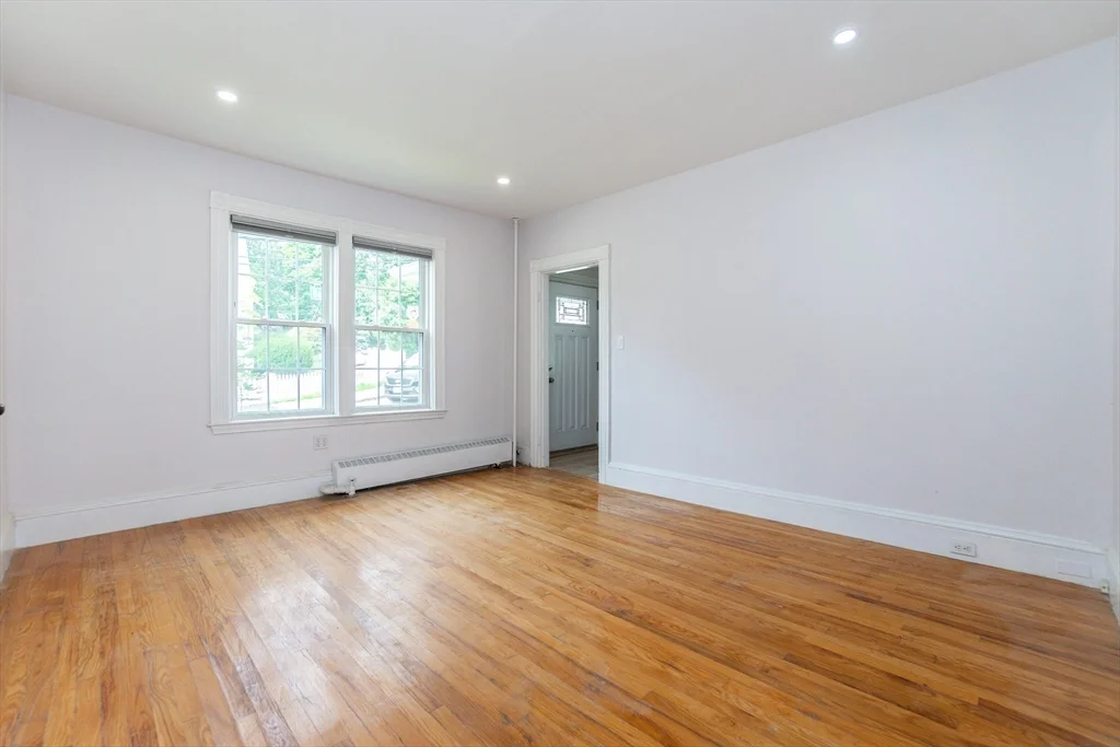 3 bed, 2 bath apartment for rent at 163 Bates Ave Unit 163, West Quincy — photo 11 of 34