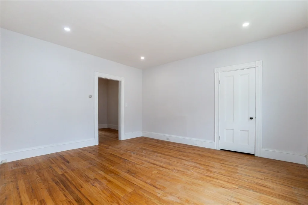 3 bed, 2 bath apartment for rent at 163 Bates Ave Unit 163, West Quincy — photo 9 of 34