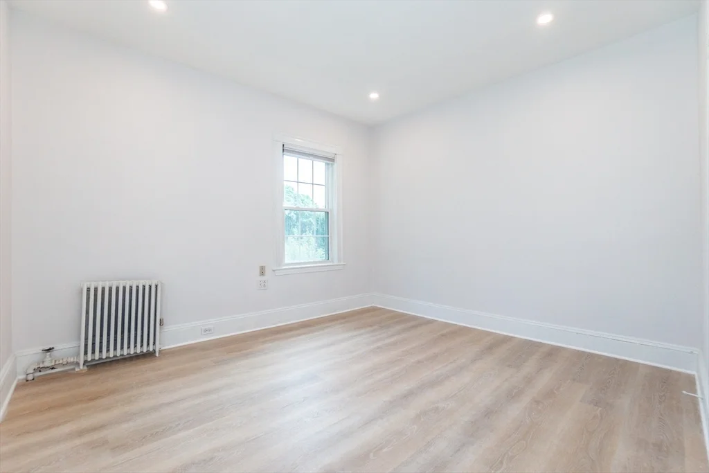 3 bed, 2 bath apartment for rent at 163 Bates Ave Unit 163, West Quincy — photo 25 of 34