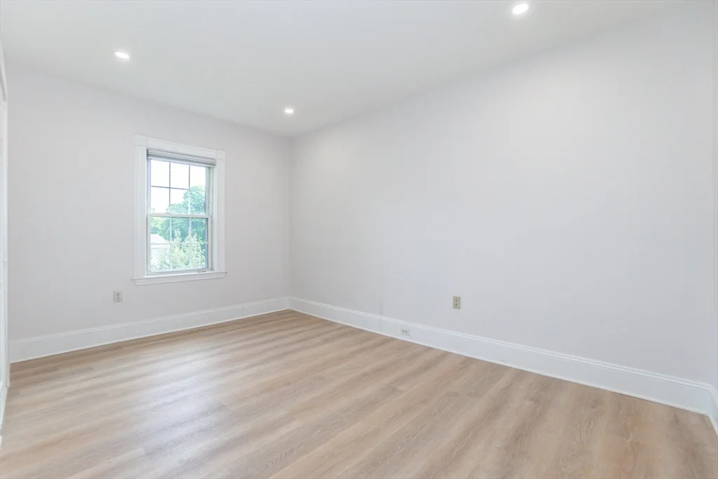 3 bed, 2 bath apartment for rent at 163 Bates Ave Unit 163, West Quincy — photo 22 of 34