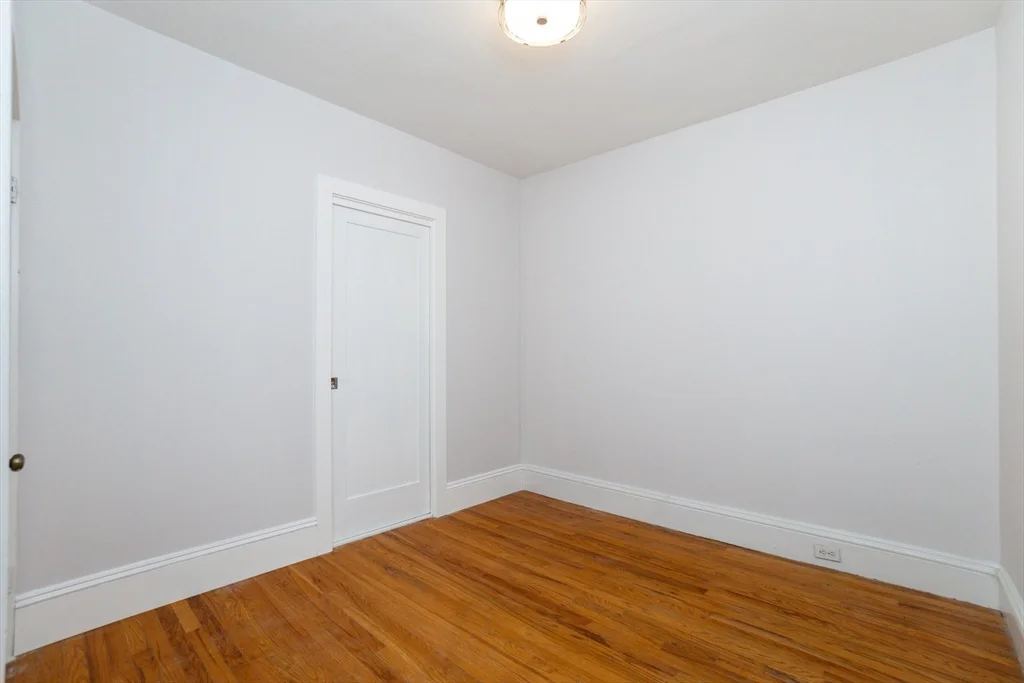 3 bed, 2 bath apartment for rent at 163 Bates Ave Unit 163, West Quincy — photo 14 of 34