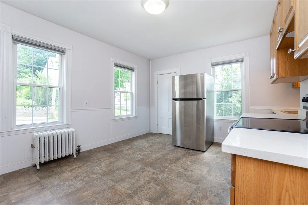 3 bed, 2 bath apartment for rent at 163 Bates Ave Unit 163, West Quincy — photo 18 of 34