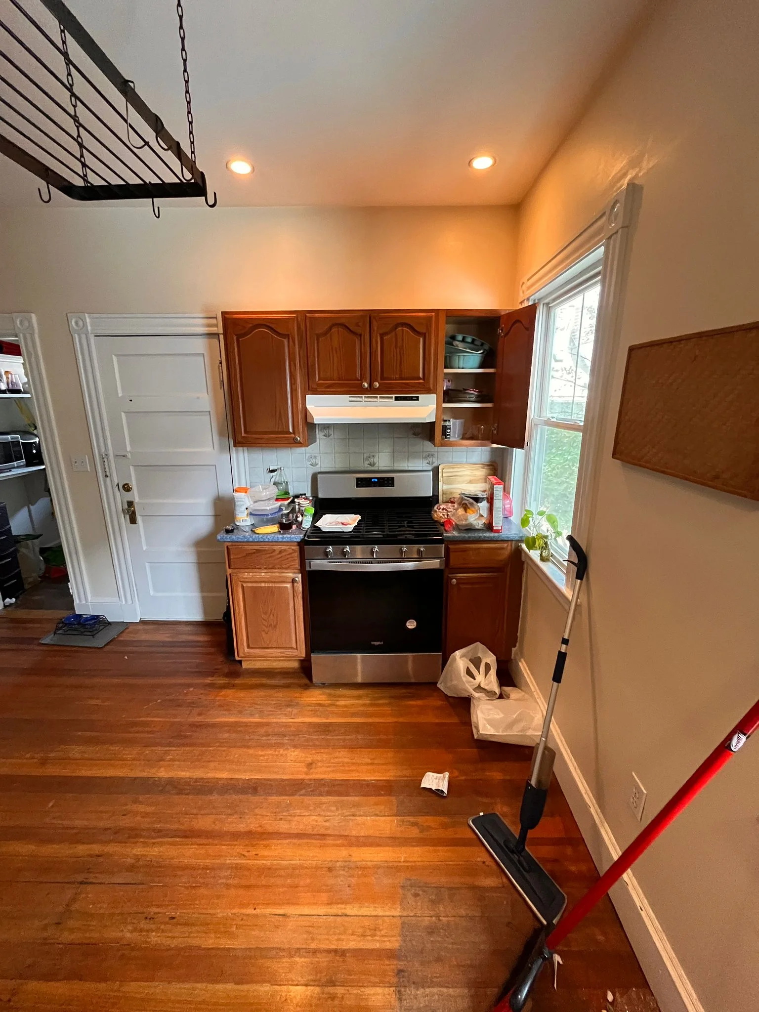 3 bed, 1 bath apartment for rent at 163 Belmont St Unit 2, Belmont — photo 3 of 13