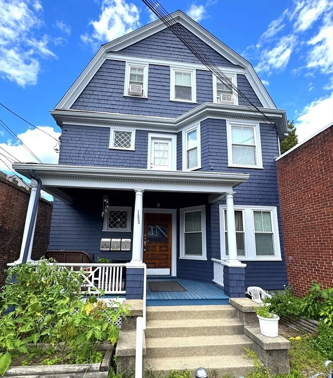 2 bed, 1 bath apartment for rent at 163 Belmont St Unit 3, Belmont — photo 1 of 8