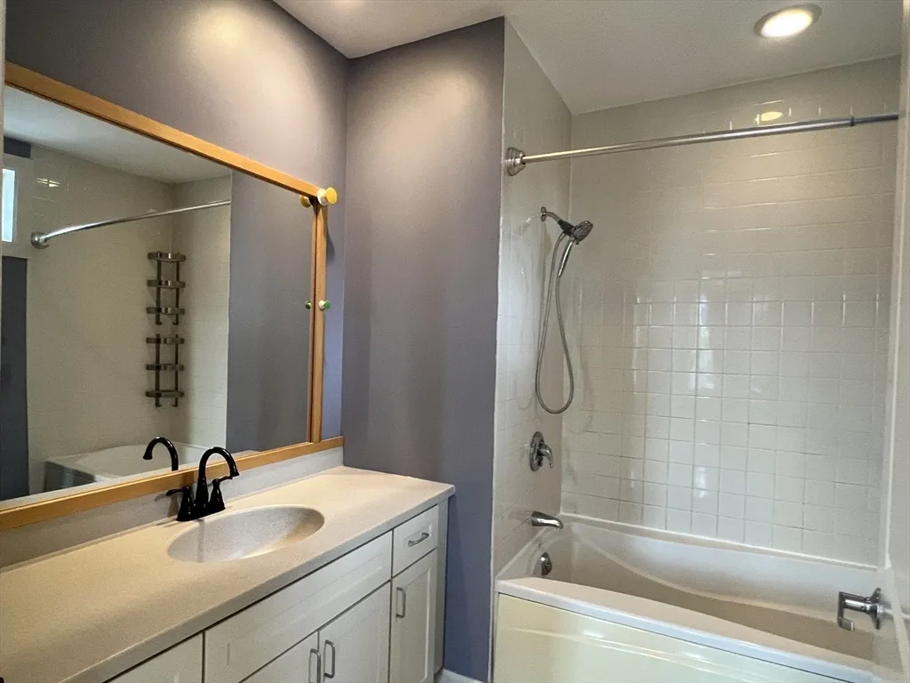2 bed, 2 bath apartment for rent at 163 Chestnut Hill Ave Unit Ph1, Brighton — photo 11 of 16
