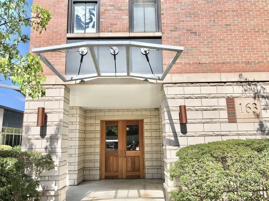 2 bed, 2 bath apartment for rent at 163 Chestnut Hill Ave Unit Ph1, Brighton — photo 14 of 16